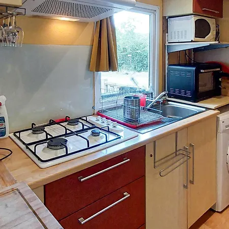 Kemp Cozy Stacaravan In