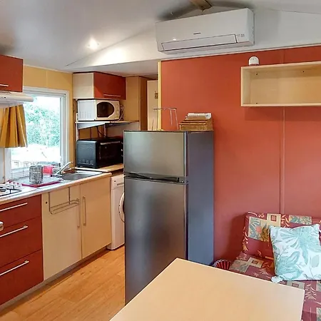 Kemping Pet Friendly Stacaravan In 3*
