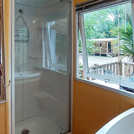 Cozy Stacaravan In Kemp